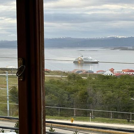 Mirando Al Canal Ushuaia Exteriör bild