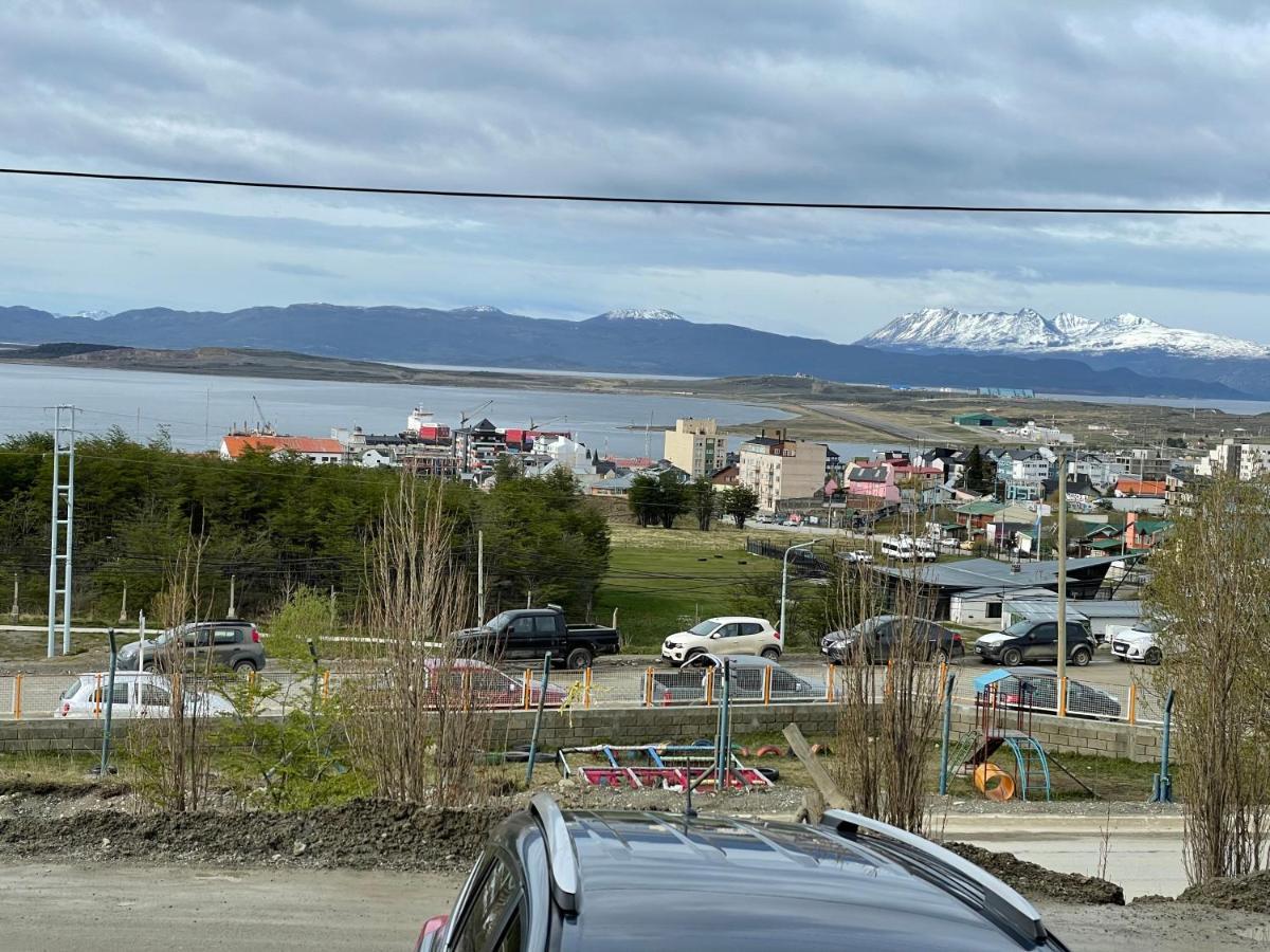 Mirando Al Canal Ushuaia Exteriör bild