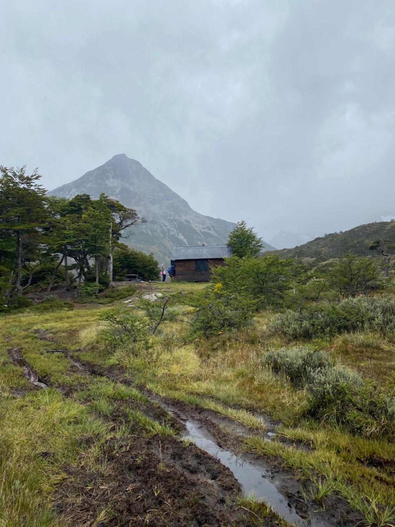 Mirando Al Canal Ushuaia Exteriör bild