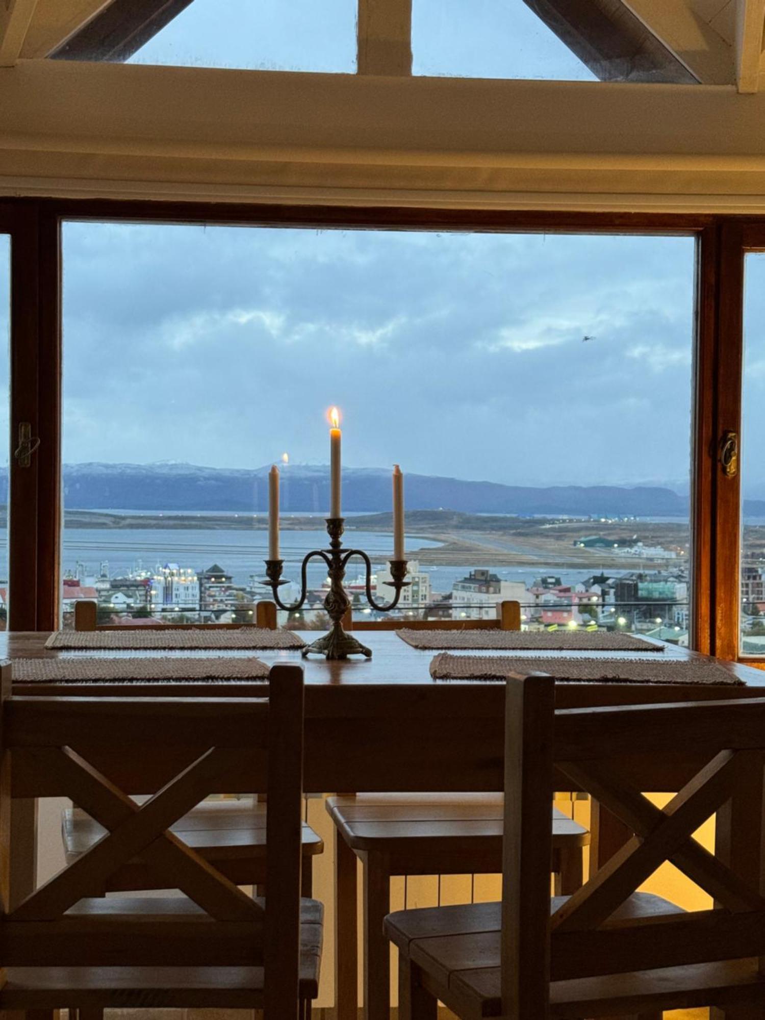 Mirando Al Canal Ushuaia Exteriör bild